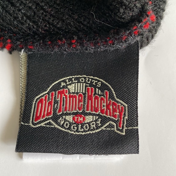 NEW Chicago Blackhawks Authentic NHL Ice Hockey Beanie Knit Hat One Size Red - Picture 5 of 7